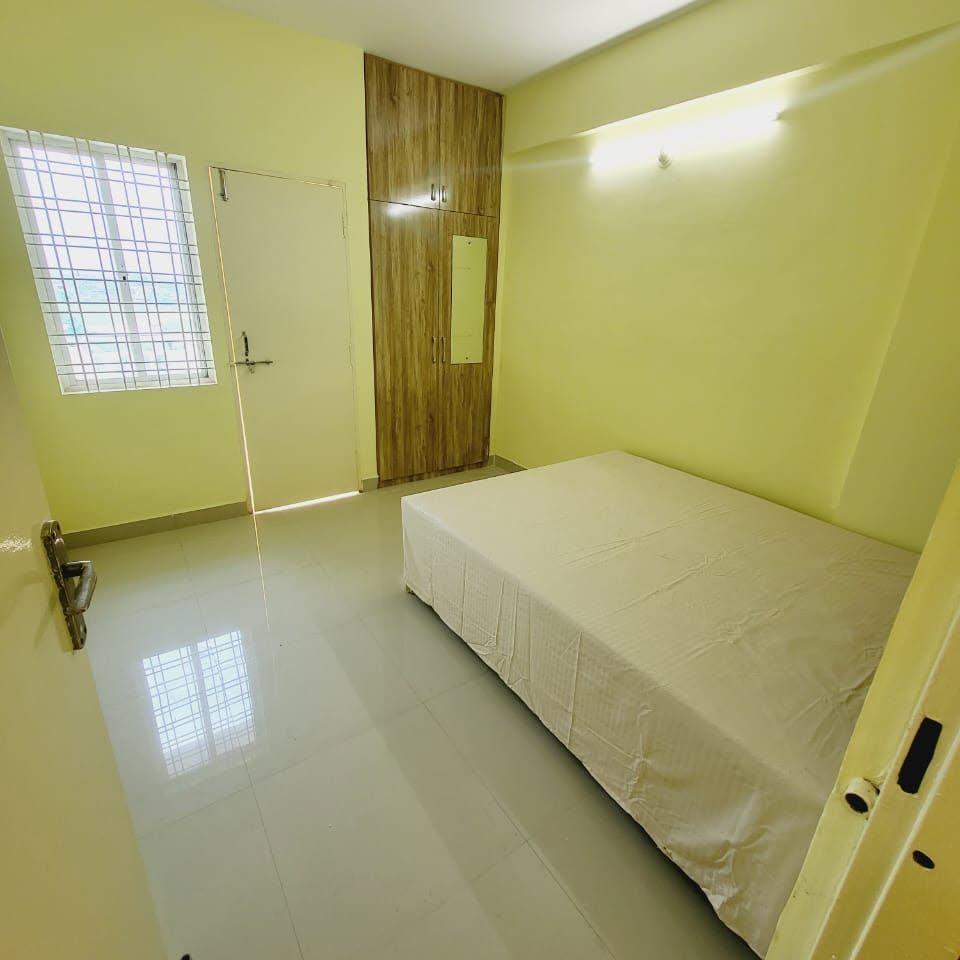 2 BHK Flat for Sale in People's High Rise, Bhopal